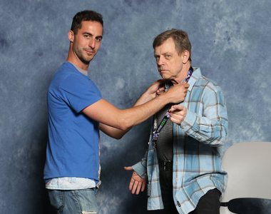 《星際大戰》影迷夢想成真 家裡一整排偶像見面照～