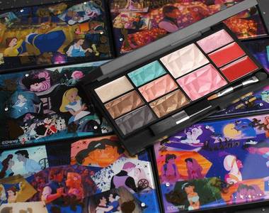 《迪士尼公主眼影盤》ITS'DEMO 限定又來惹~荷包要被公主們搶劫了~