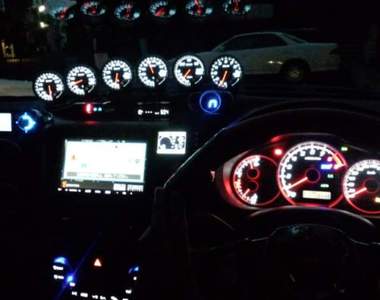 《將愛車駕駛座改造成戰鬥機的結果》發動手續愈麻煩愈浪漫嗎？