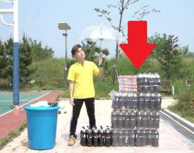 網友實驗《100條曼陀珠倒入100瓶可樂中》結果跟想像中不一樣？