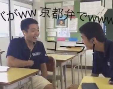 日本學生間大流行《耳機傳話遊戲》挑戰你的腹筋極限wwww