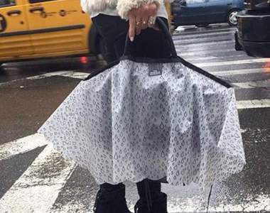 梅雨季必備《包包雨衣》好貴貴的包包再也不用怕被淋濕惹