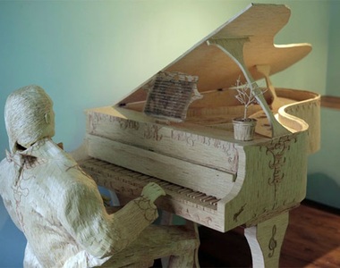 《用21萬枝火柴棒做的鋼琴家》從琴鍵到人的髮絲都是用火柴一根一根排成的