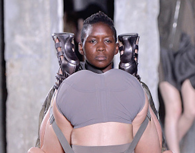 《69姿勢的冏點》砲口對著自己放個屁肯定GG