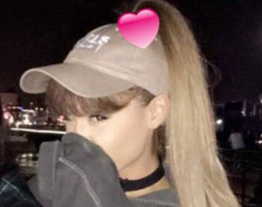 《帽子也不能阻止亞莉安娜的馬尾》這女孩對高馬尾的堅持很可愛～