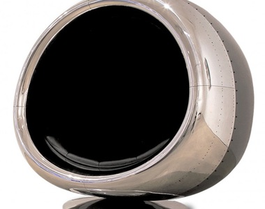 《超大型居家座椅》居然是用豪華的波音737引擎做的～