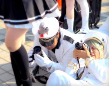 C90變態慣例《COSPLAY低角度偷拍集》想看的只是內褲而已吧……