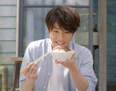 《日本廣告代言最多的名人》2016上半年的廣告天王天后出爐