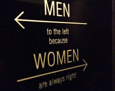 《有創意廁所標誌》男左女右 因為女人永遠是對的(Right)