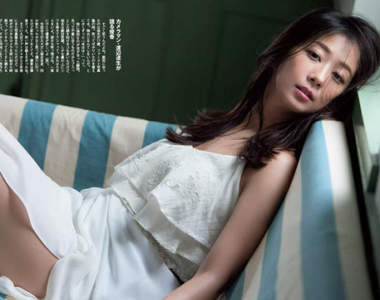 《人妻優香》90年代寫真女神最新出爐的知性美寫真