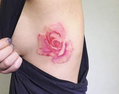 《水彩素描刺青》將你的身體變成畫紙呈現花草的清新細膩