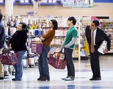 結帳小秘密《如何挑選快速前進的排隊隊伍》再也不用排到天荒地老啦（光）