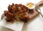 快速料理《酥炸洋蔥花》只要15分鐘就能輕鬆搞定 快速料理《酥炸洋蔥花》只要15分鐘就能輕鬆搞定