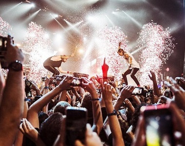 報告機長！演唱會就要像二十一名飛員樂團 Twenty One Pilots這樣爽上雲霄的玩才是正經事　>/////