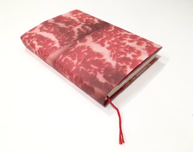 《生肉書套》看來現在生肉造型也成為一種新選擇拉（笑）