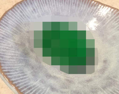 能量飲料煮出《綠色水煮蛋》感覺敲開會跑出史萊姆之類的……