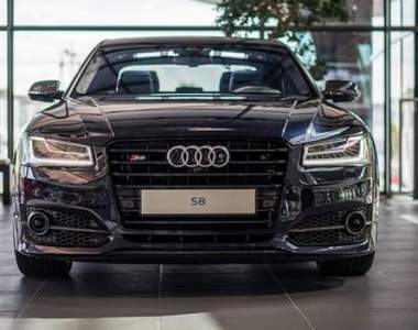 馬力605匹《Audi S8 Plus》碳黑新衣上身超殺氣