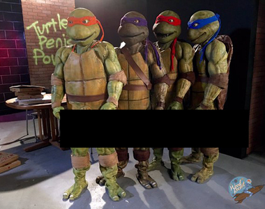 請問AV演員《最詭異的拍片經驗》原來他們也覺得跟忍者龜啪啪啪很奇怪...