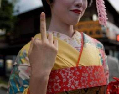 《最讓人討厭的形容詞排行榜》現實生活真的被說XX沒有女生開心吧...