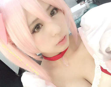 《宅宅愛COser》杏仁らいち是一位150公分的可愛美乳娘
