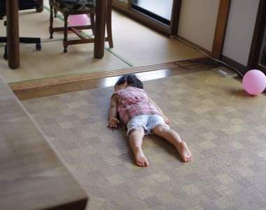 爆萌《我家小孩沒電的瞬間》超無防備的奇蹟睡姿連發ww
