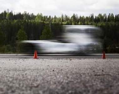 馬力2400匹《Volvo Iron Knight》挑戰史上最速拖車頭