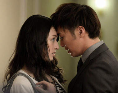 《容易劈腿的女生特徵》看起來乖乖反而才是最高招的那一個(推眼鏡)