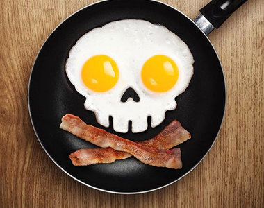 早上來個《骷顱頭煎蛋》早餐可以吃的很有新意～