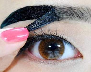 韓妞教你如何《DIY染眉膠》不用花大錢也能擺脫無眉道長