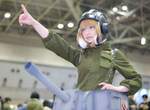 動畫展爆紅的《俄羅斯戰車COSER》戰車裡面的模樣很讓人在意…… 動畫展爆紅的《俄羅斯戰車COSER》戰車裡面的模樣很讓人在意……