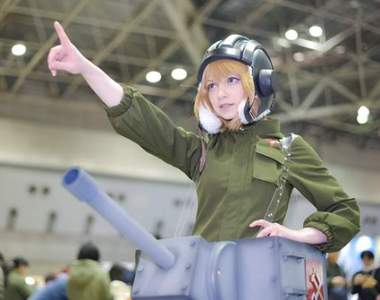 動畫展爆紅的《俄羅斯戰車COSER》戰車裡面的模樣很讓人在意……