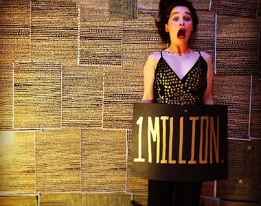 《我就要你好好的》Emilia Clarke的IG照片超歡樂