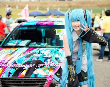 痛車就要配COSER《足利ひめたま痛車祭》找不到車不用太難過……