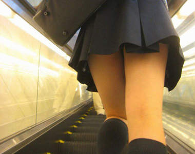 《推特女子大腿祭》各種角度的大腿寫真讓腿控再次陷入瘋狂♥