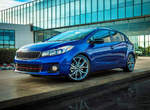 2017年式《Kia Forte》掀背兄弟也一起變臉囉 2017年式《Kia Forte》掀背兄弟也一起變臉囉