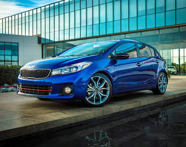 2017年式《Kia Forte》掀背兄弟也一起變臉囉