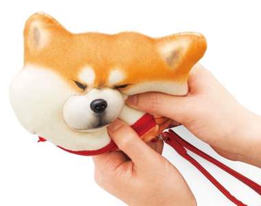 《忠犬SHIBA5》拒絕散步的柴犬也做成IC卡包 強烈拒絕被捏臉w