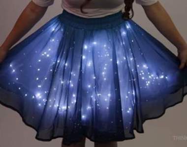 一閃一閃亮晶晶～電子商推會發光的《星塵裙》讓星星在走動間若隱若現