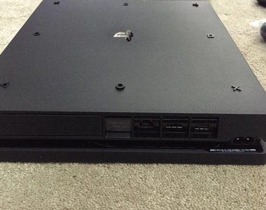 有圖有真相《PS4 Slim》輕薄新型機造型曝光!?