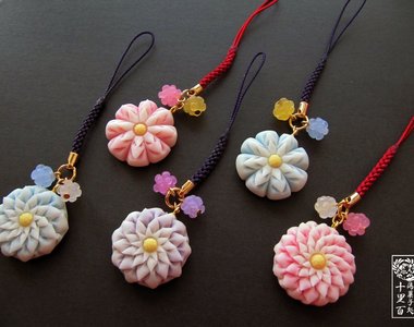 超夢幻的《偽和菓子飾品》不管是髮夾還是耳環都要給妳滿滿的甜美～