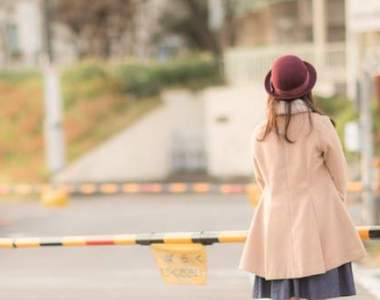 《日本自殺目擊率最高的車站》等車的時候只好離月台遠一點惹(咦)