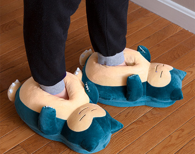 《卡比獸拖鞋》就這樣把雙腳直接督進卡比獸的肚子裡...