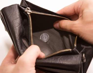 女生眼中《貧窮男的錢包特徵》看起來存不了錢的錢包就是這些