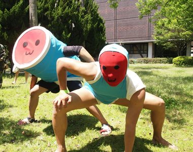 找遍全世界《僅此一家的COSPLAY》該說他們有創意還是有病呢……