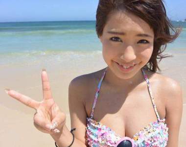 《宅宅美人痣》橋本梨菜的暢銷汽水排行榜注意力都被G奶給吸走惹