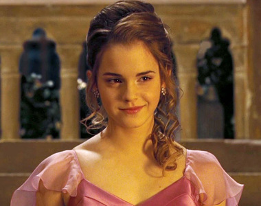 《哈利波特火盃的考驗》原本妙麗有個榮恩堂妹當對手？