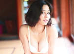 《杉本有美激凸的性感》最新寫真又再一次大膽的展現美人痣 《杉本有美激凸的性感》最新寫真又再一次大膽的展現美人痣