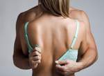 《男生脫女生胸罩的方法》事業成功的男人到底用單手還是雙手呢?ww 《男生脫女生胸罩的方法》事業成功的男人到底用單手還是雙手呢?ww