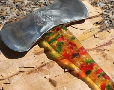 YouTuber自製《小熊軟糖斧頭》長這麼軟Q可愛的還是第一次看到