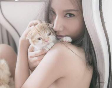 《美眉泰正點》Atom Phakjira讓人好想當她的家貓